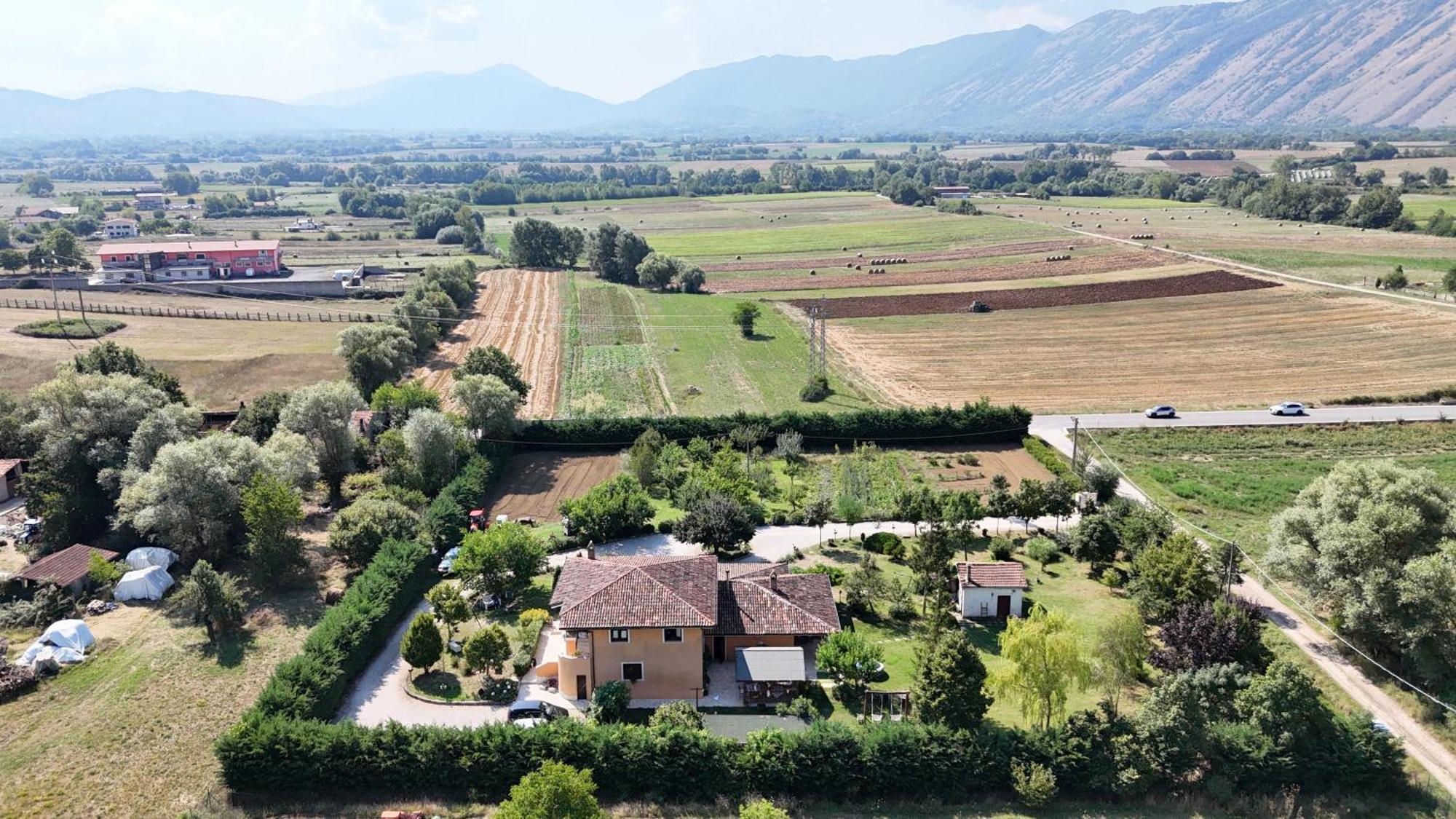 Bed & Breakfast Le Piagge Scurcola Marsicana Exterior foto